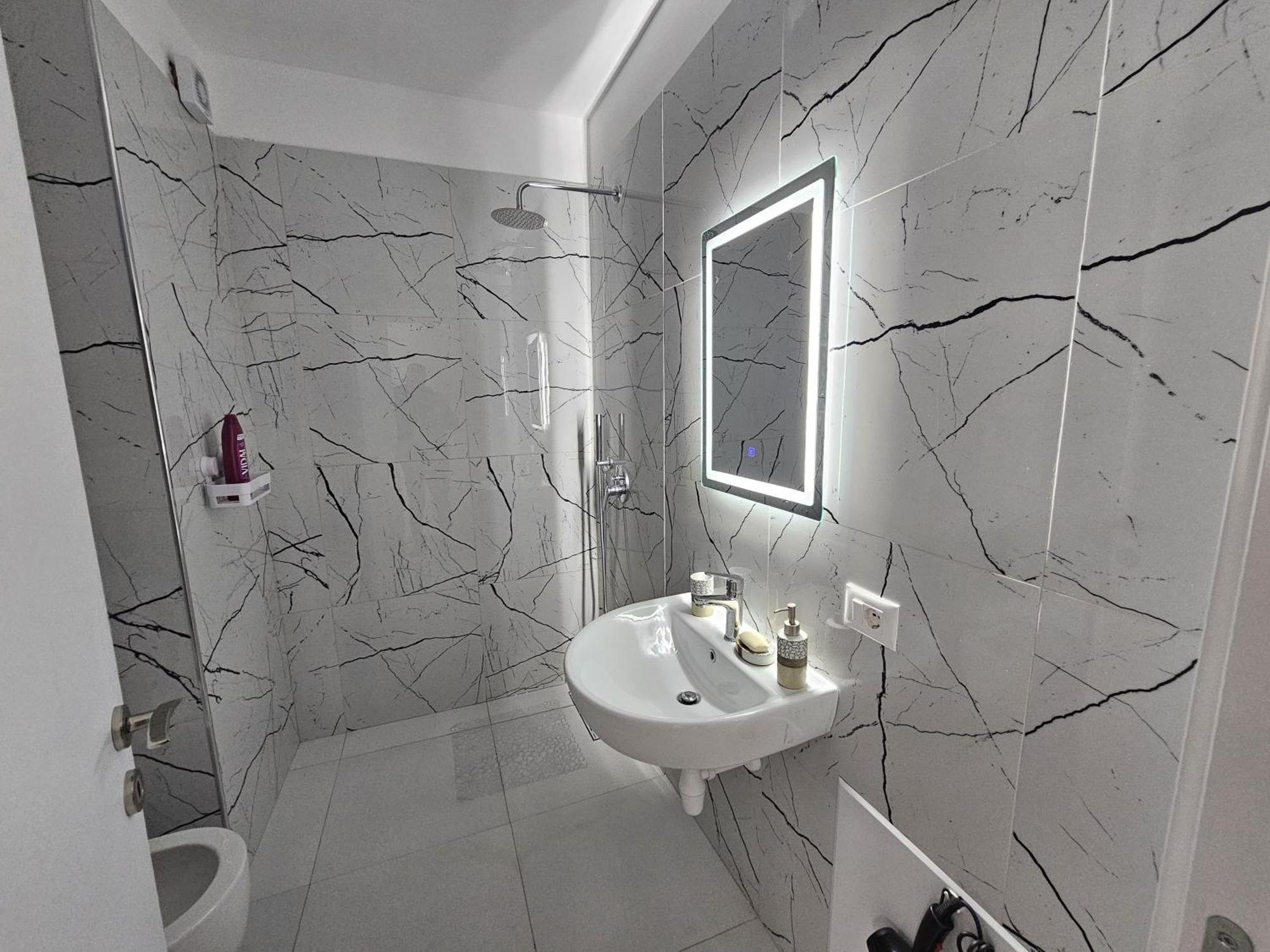 Valentino Zirkon Apartment *